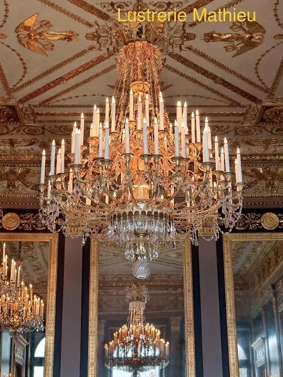 La Petite Maison Céreste 0*,
