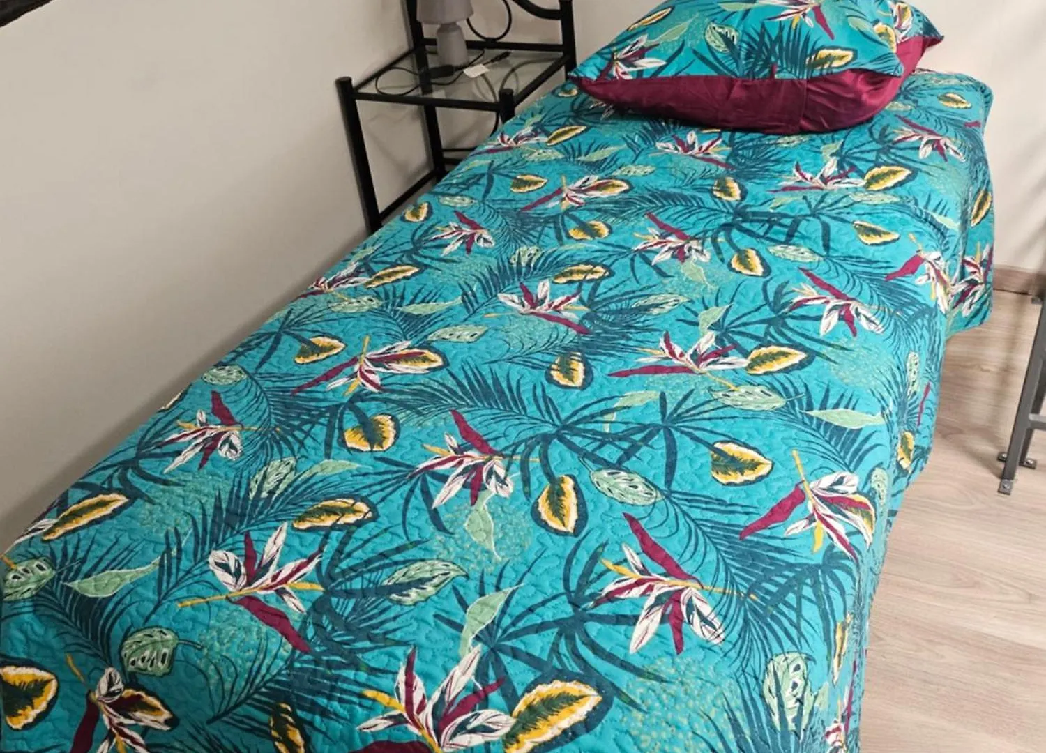 La Petite Maison Céreste 0*,